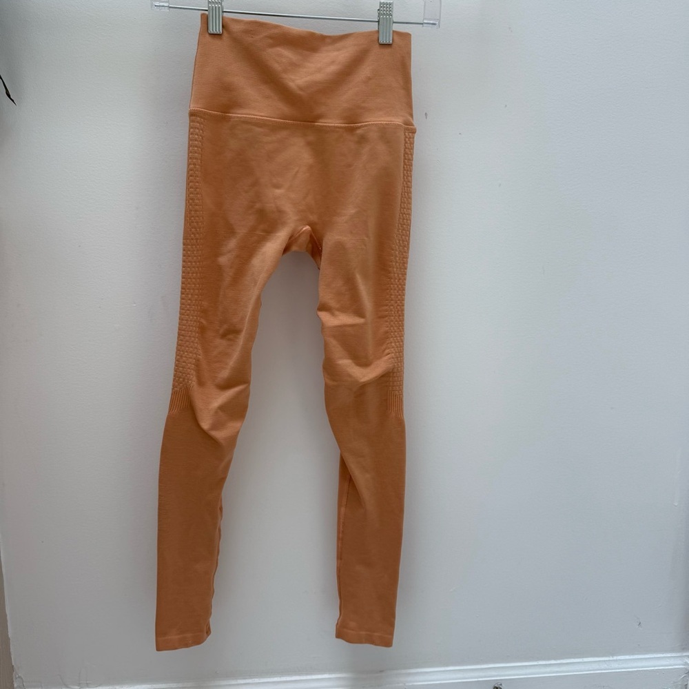Alphalete Amplify Leggings Small | Seamless Contour | Orange